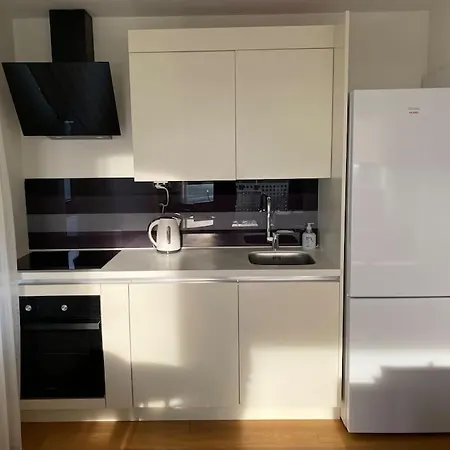 Scandinavian Brand New 2 Bedroom איסטמבול